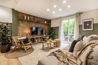 ルケ - 3 ベッドルームズ アンド バルコニー イン リスタ