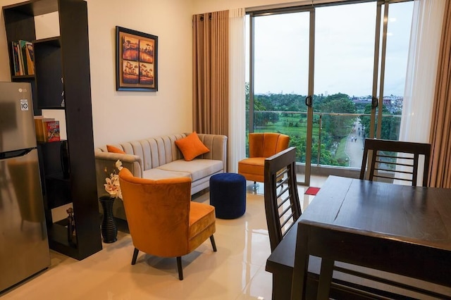 グリーン アイ アパートメント & ホテル