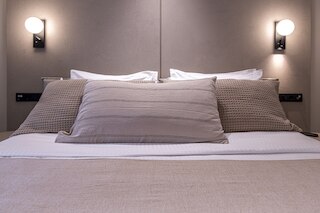 フェードラス リビング: アテネ ラグジュアリー レジデンシズ シャンパン