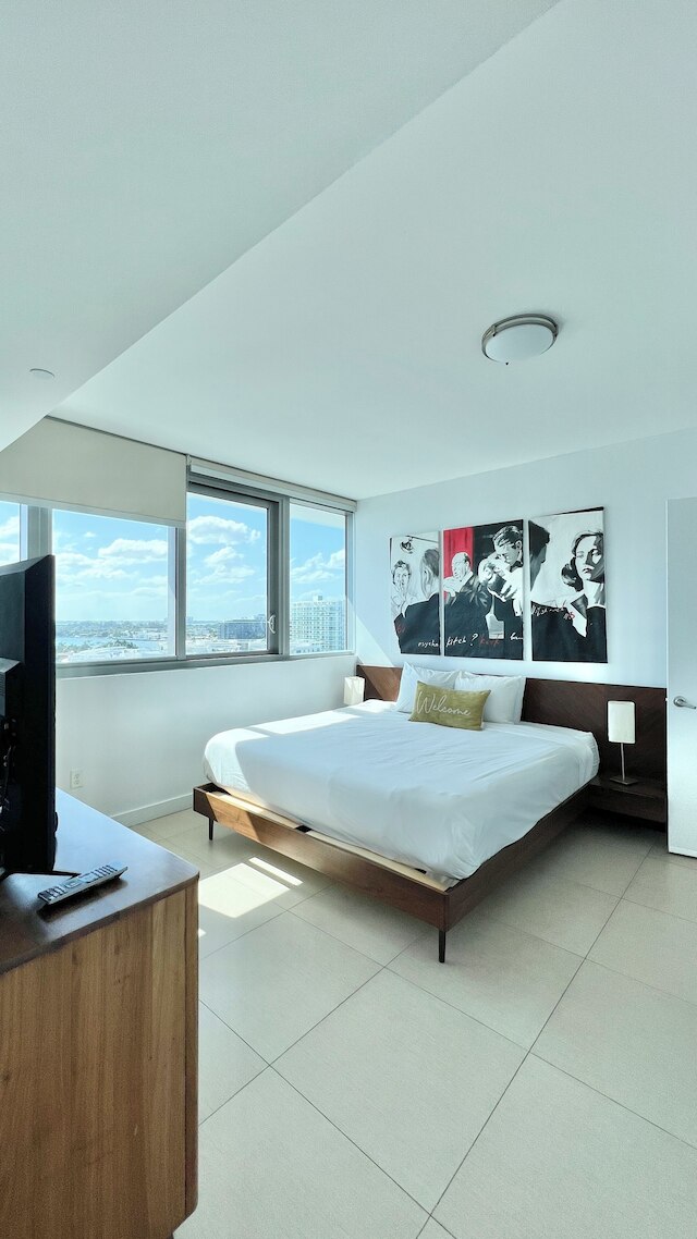 モンテカルロ バイ マイアミ アンバサダーズ