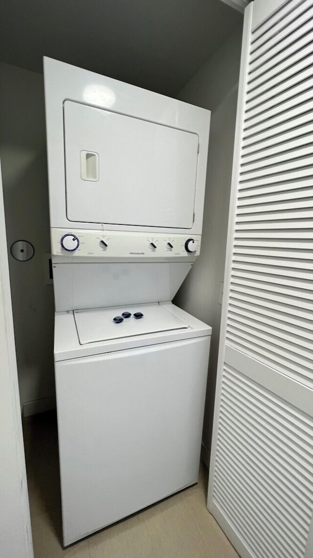 モンテカルロ バイ マイアミ アンバサダーズ