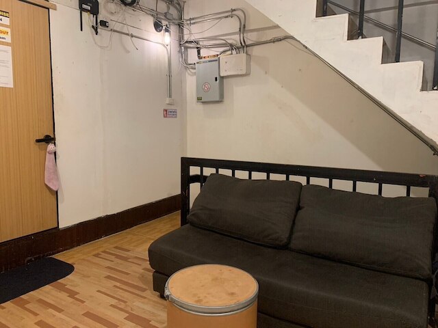 グラビティ ホステル