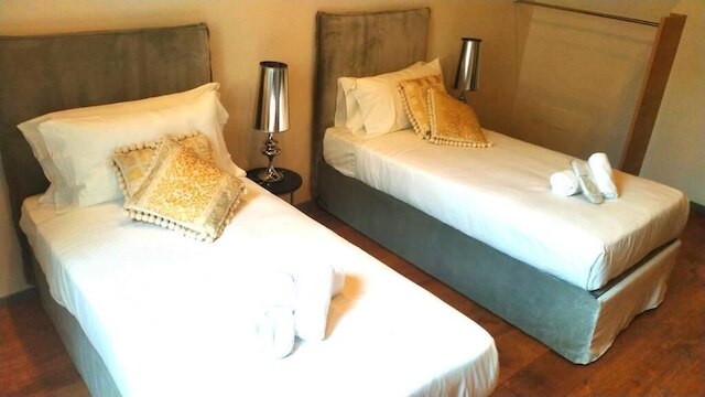 フォンターナ ディ トレヴィ ローマ ラグジュアリー スイート