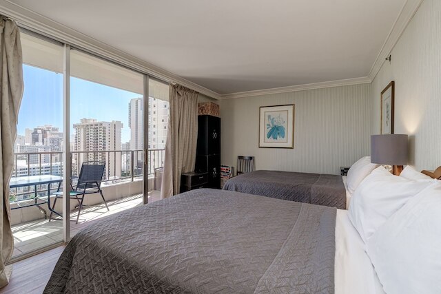 オアフ ロイヤルガーデン アット ワイキキ 2010 コンド