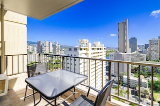 オアフ ロイヤルガーデン アット ワイキキ 2010 コンド