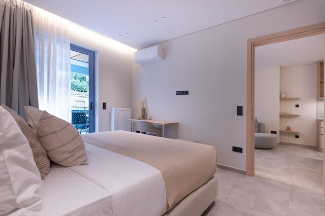 フェードラス リビング アテネ レジデンス ゴールデン