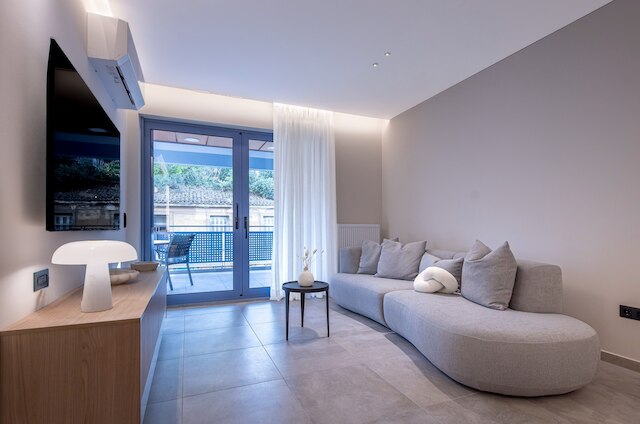 フェードラス リビング アテネ レジデンス ゴールデン