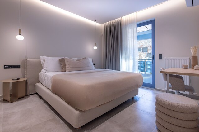 フェードラス リビング アテネ レジデンス ゴールデン