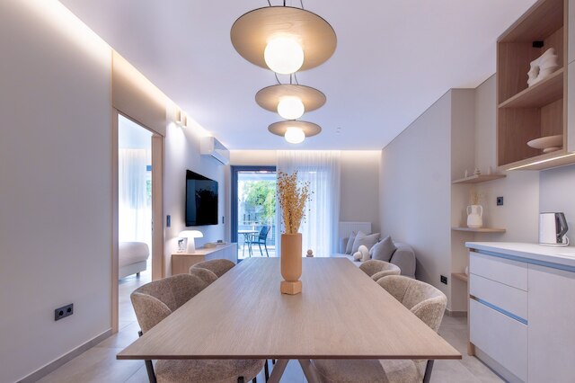 フェードラス リビング：アテネ ラグジュアリー レジデンス サンズ