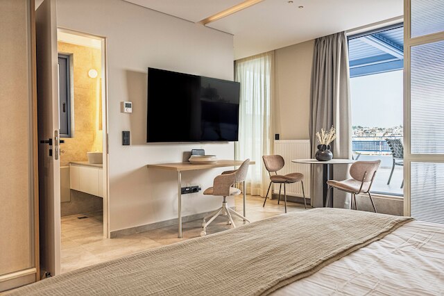 フェードラス リビング アテネ ラグジュアリー レジデンス サンストーン