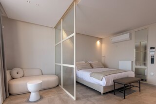 フェードラス リビング アテネ ラグジュアリー レジデンス サンストーン