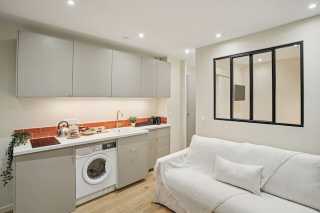 ガネロン イン パリ ウィズ 1 ベッドルームズ アンド 1 バスルームズ