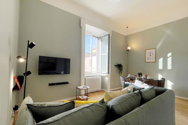 エレガント アパート イン ヒストリカル ビルディング