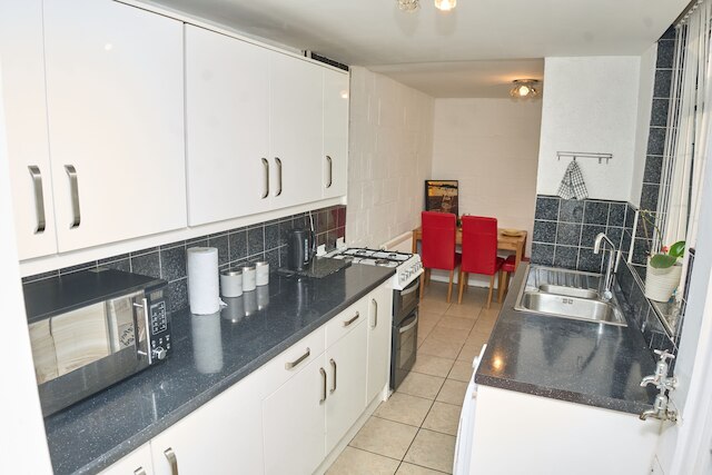 2ベッド クローズ トゥ エティハド、クープ ライブ、マンチェスター