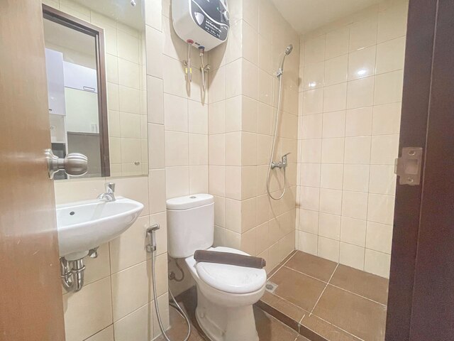 ザ ハイライズ スタジオ アット ヴィダ ビュー マカッサル アパートメント