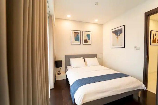 セレニティ スカイ ヴィラズ ラグジュアリー アパートメント