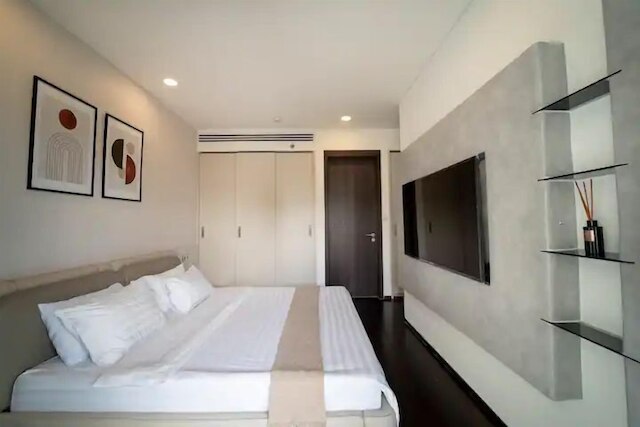 セレニティ スカイ ヴィラズ ラグジュアリー アパートメント