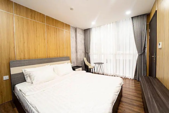 セレニティ スカイ ヴィラズ ラグジュアリー アパートメント