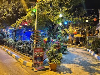 オールドシティ コンスタンティネイ アパートメント