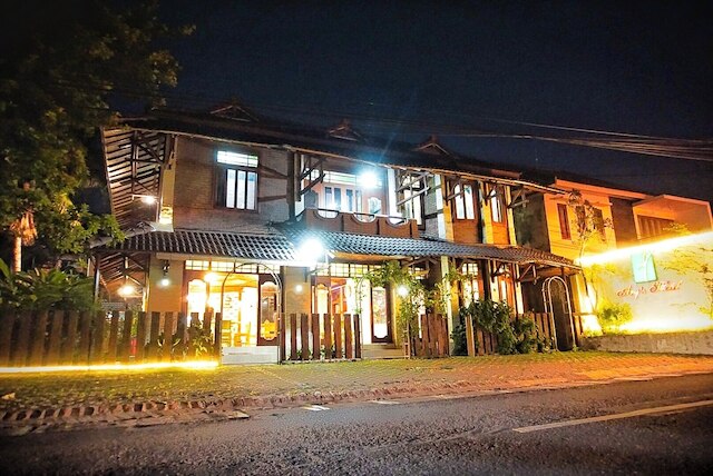 アリーズ オテル ジョグジャカルタ