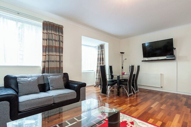 ラグジュアリー ヴィラ 6 ベッドルームズ ネクスト トゥ マーブル アーチ