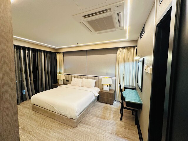 タヒーンズ スイート アット ベルジャヤ タイムズ スクエア