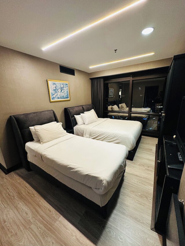 タヒーンズ スイート アット ベルジャヤ タイムズ スクエア