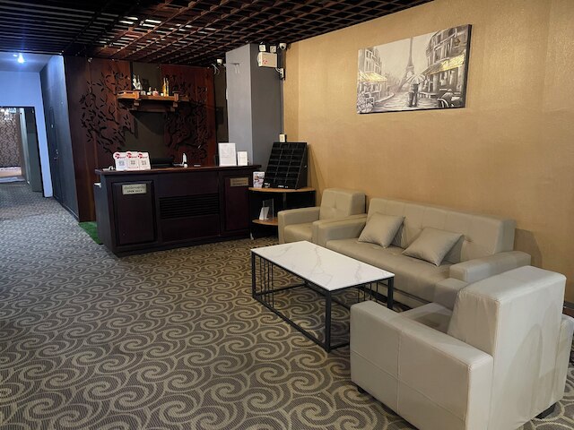 ラッキー シティ ホテル