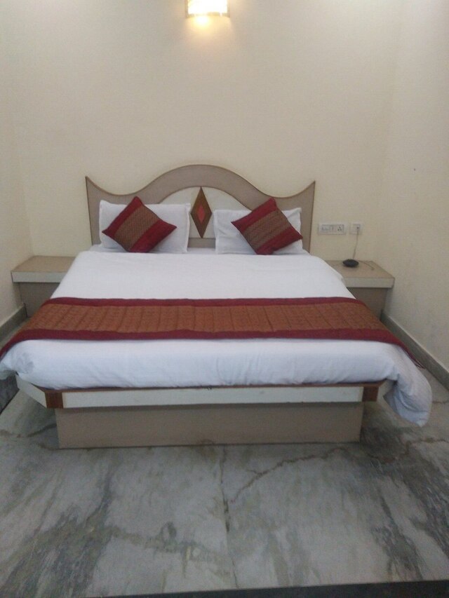 ホテル グッシュ ニューデリー レイルウェイ ステーション