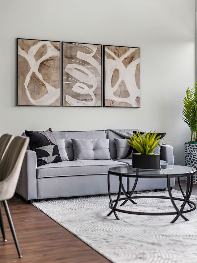 アップステイ!ニュー レノス スペーシャス アパートメント ニア ソコ