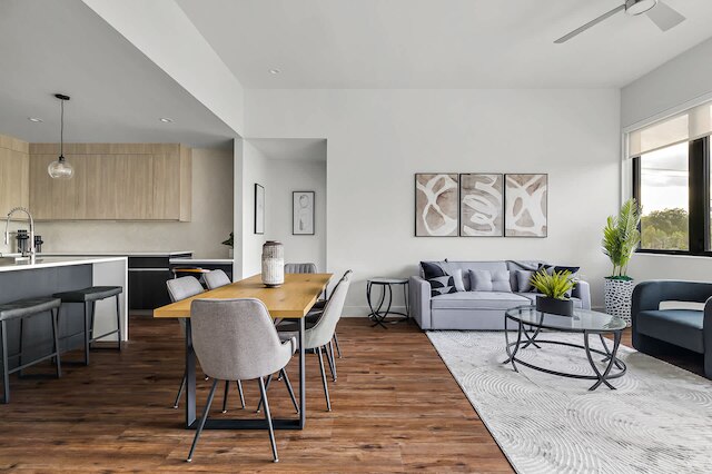 アップステイ！ニュー レノス スペーシャス アパートメント ニア ソコ