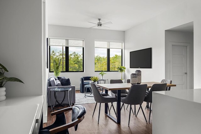 アップステイ！ニュー レノス スペーシャス アパートメント ニア ソコ