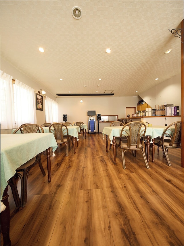 カナリアンホテル