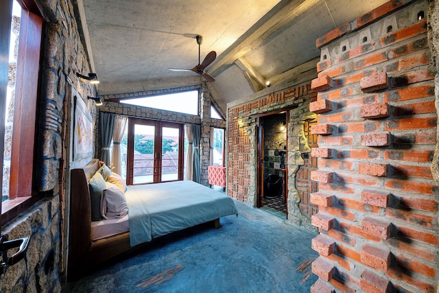 ラ ロッカ アン バン ビーチ