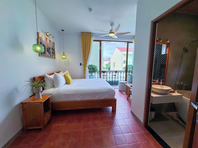 ブルー トロピカル ハウス ホイアン