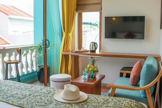 ブルー トロピカル ハウス ホイアン