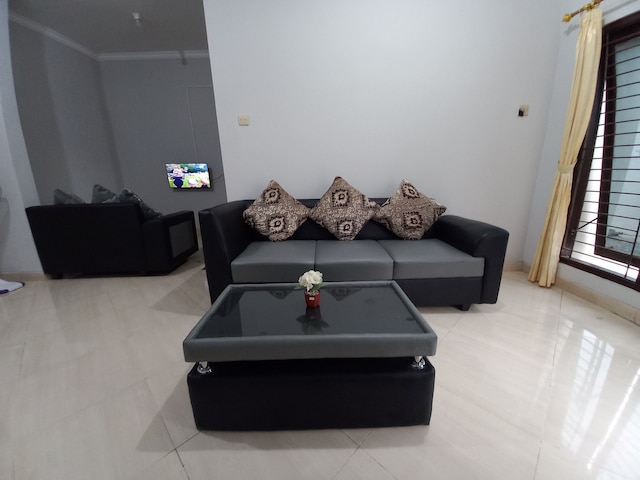 ホームステイ シャリア デカット モンジャリ ダン JCM バイ シンプリー ホーミー