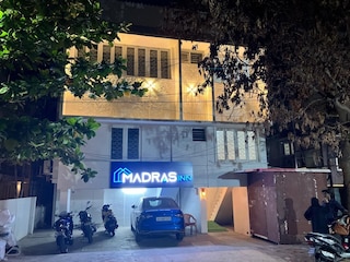 マドラス イン - ヌンガンバッカム