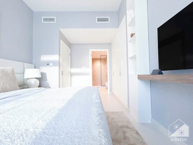 ラグジュアリー 4ベッドルーム バルコニー & ビューズ バージクラウン ダウンタウン