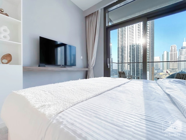 ラグジュアリー 4ベッドルーム バルコニー & ビューズ バージクラウン ダウンタウン