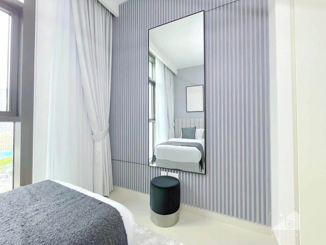 バージクラウン ラグジュアリー 3ベッドルーム バルコニー & ビュー