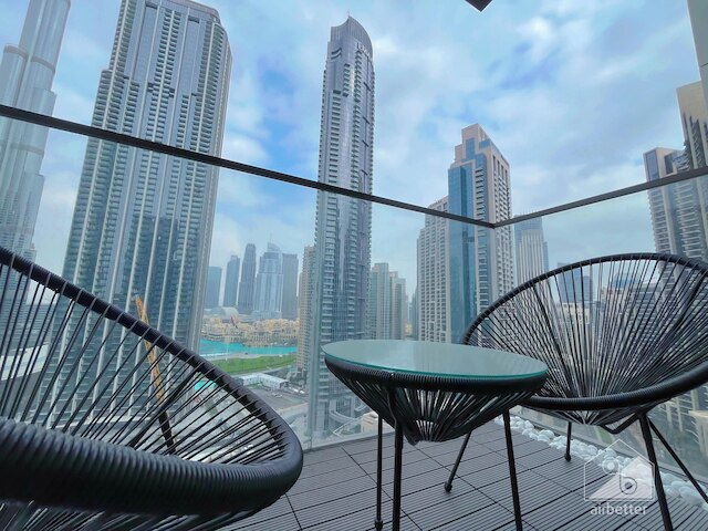 バージクラウン ラグジュアリー 3ベッドルーム バルコニー & ビュー