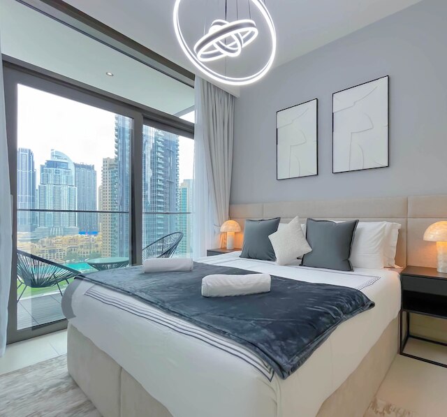 バージクラウン ラグジュアリー 3ベッドルーム バルコニー & ビュー