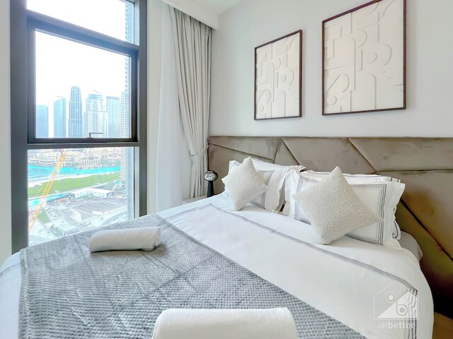 バージクラウン ラグジュアリー 3ベッドルーム バルコニー & ビュー