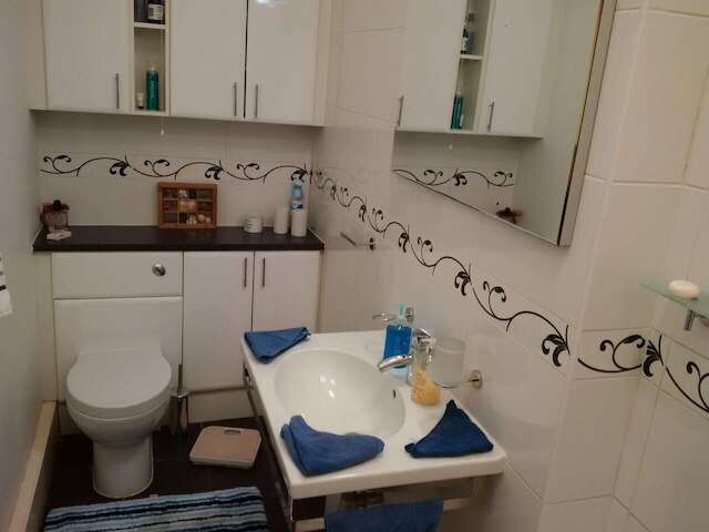 ビューティフル 1 ベッド アパートメント イン ケンジントン、ロンドン