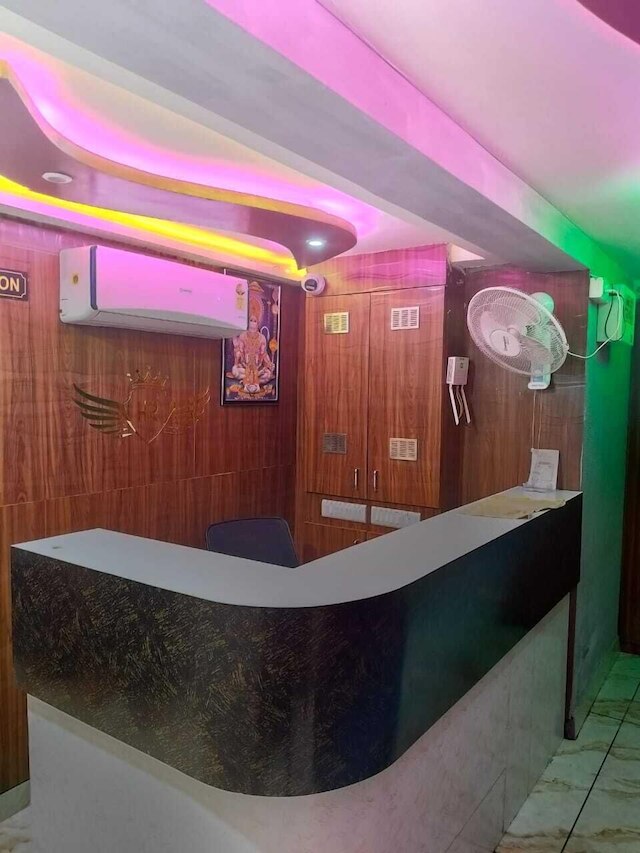 ホテル ラージ パレス