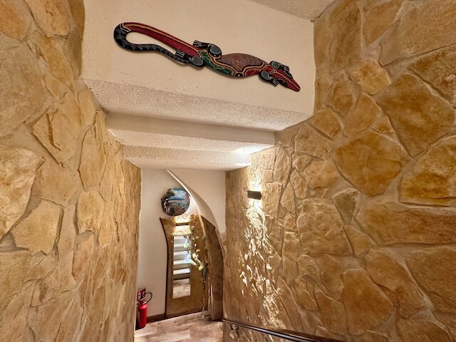 ウィンドウ イン ザ ストーン ナポリ