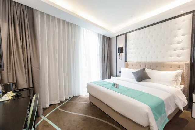 Pazhou XANA Deluxe International Hotel Pazhou Convention and Exhibition Center Changgang Subway Metro Branch - Free Shuttle Bus to Canton Fair Complex During Canton Fair Period