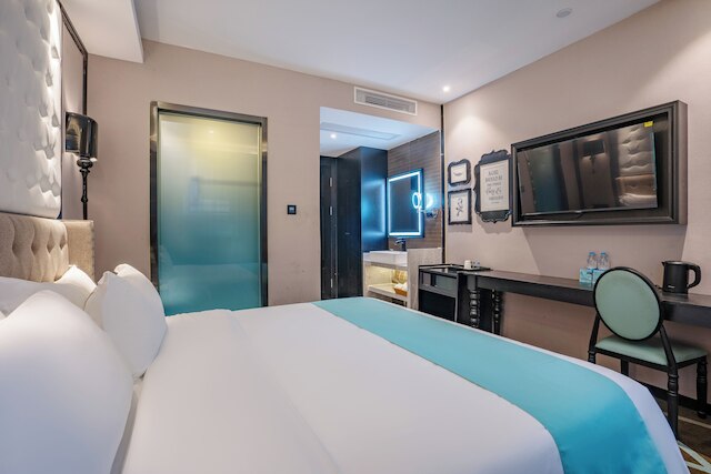 Pazhou XANA Deluxe International Hotel Pazhou Convention and Exhibition Center Changgang Subway Metro Branch - Free Shuttle Bus to Canton Fair Complex During Canton Fair Period