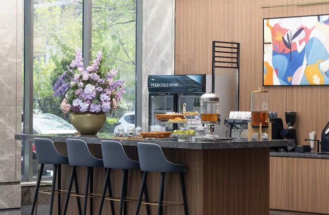 UC by Hyatt West Railway St Hotel